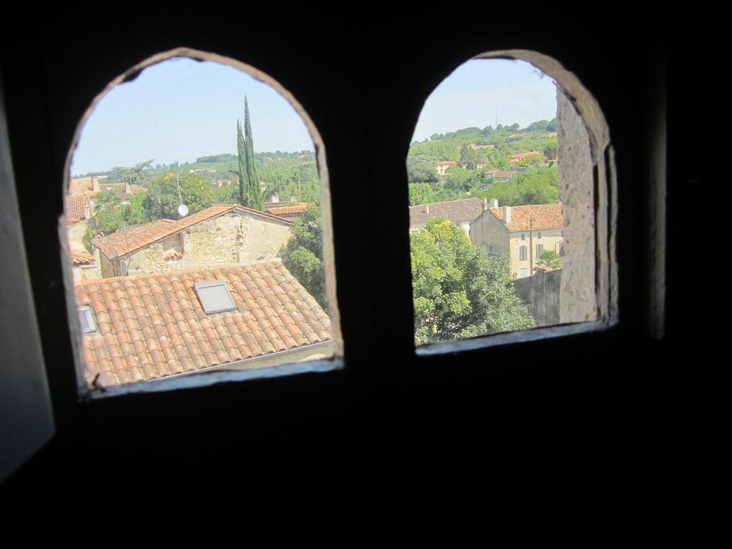 Chambre D'Hotes La Tour De Brazalem Nérac Oda fotoğraf