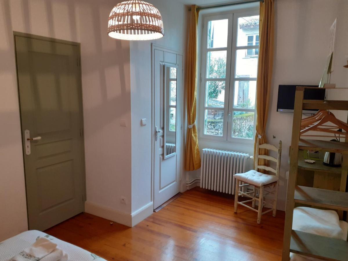 Chambre D'Hotes La Tour De Brazalem Nérac Dış mekan fotoğraf